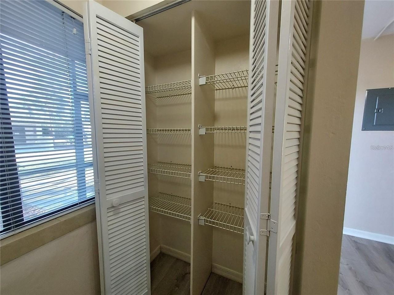 22523 Westchester Blvd #E103 - Photo 5 of 27