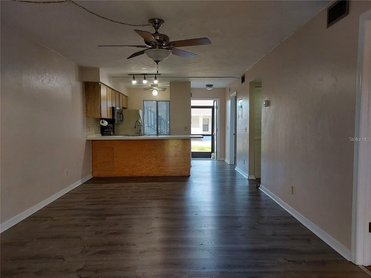 22523 Westchester Blvd #E103 - Photo 6 of 27