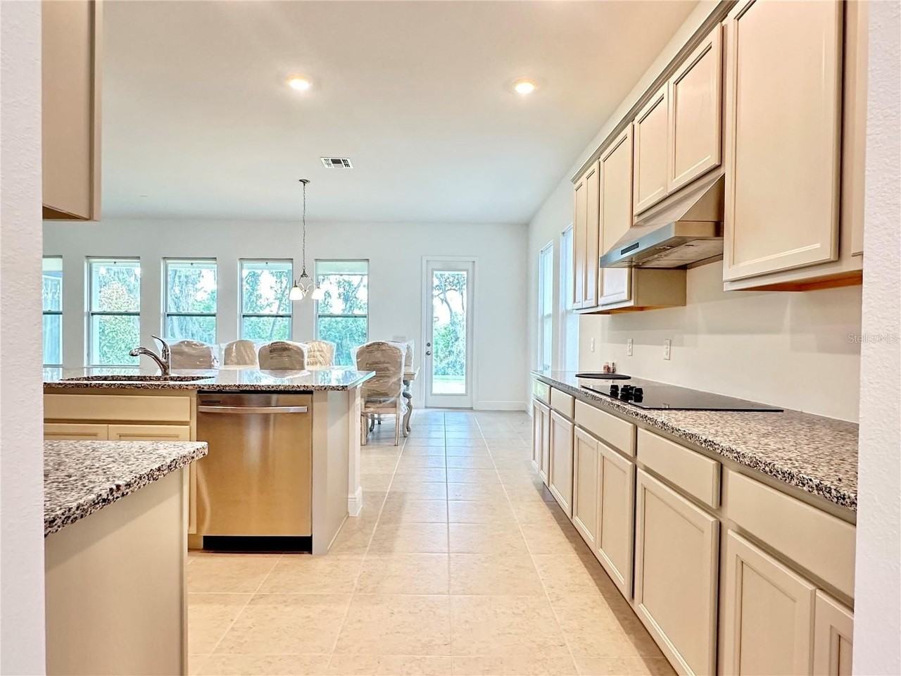 17552 Lake Star Rd - Photo 7 of 49