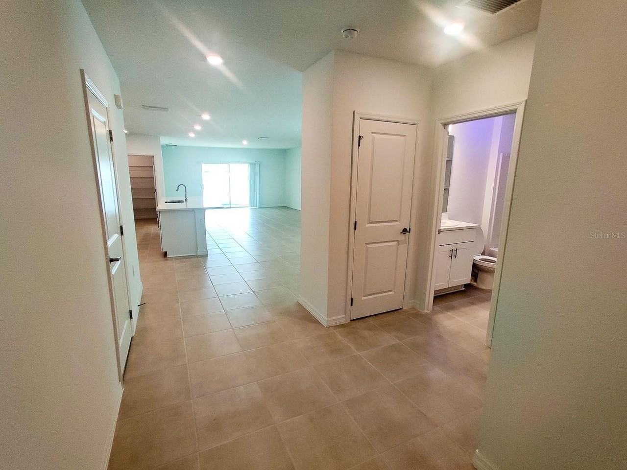 3917 Southern Vista Loop - Photo 4 of 28