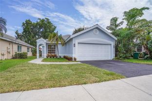 9354 Arborwood Cir - Photo 1 of 1