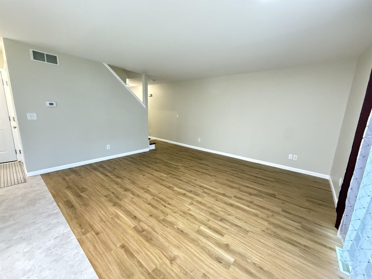 6215 Loretta Ln - Photo 3 of 16