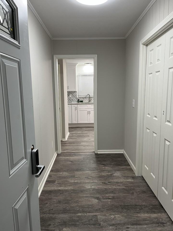 Greenway Ct - Photo 7 of 12