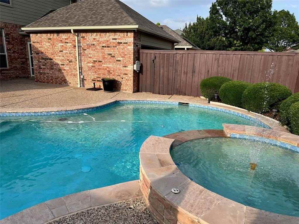 4548 Oak Shores Drive - Photo 2 of 40