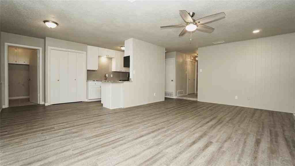 1622 Crest Park Dr - Photo 6 of 28