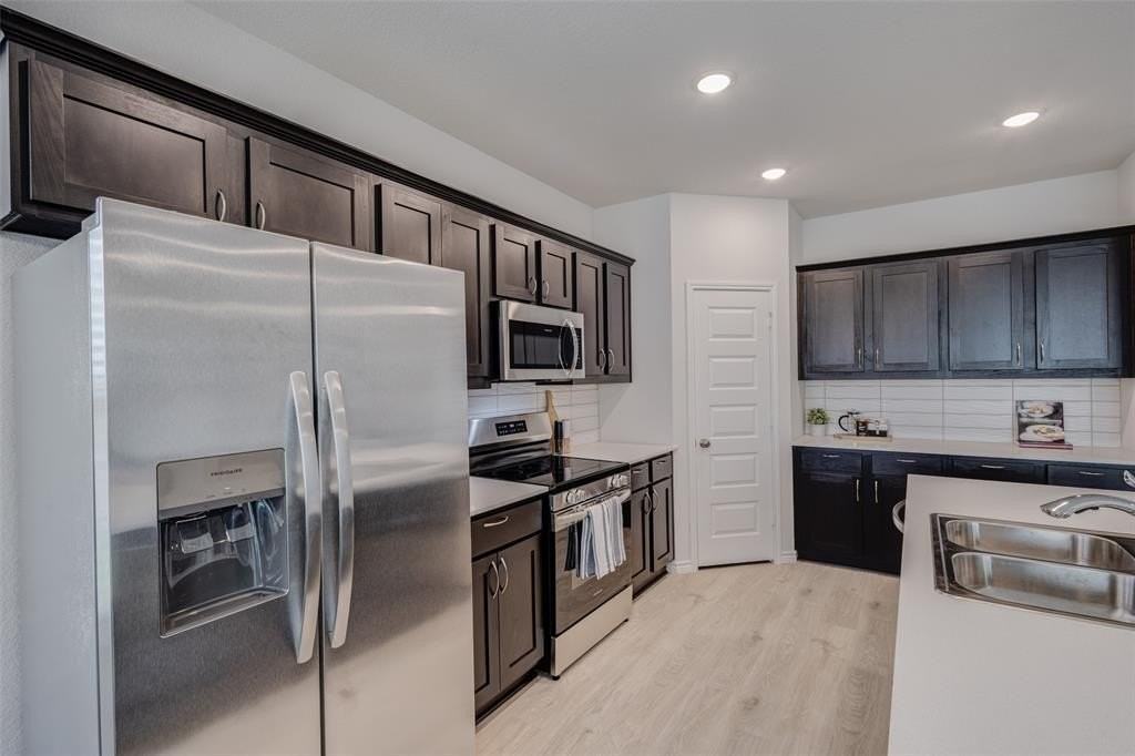 404 Wrangler Ln - Photo 5 of 36