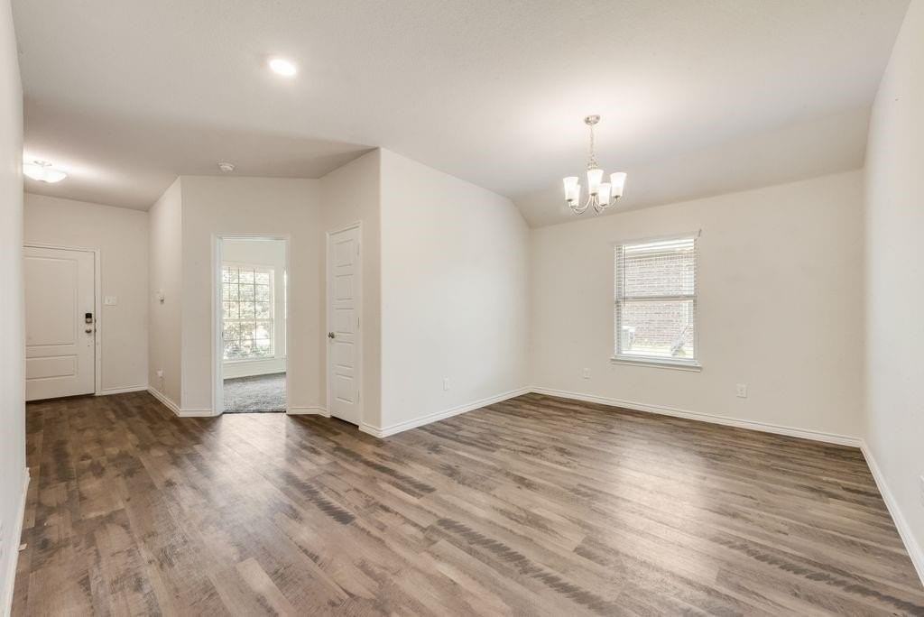 112 Lazy Berry Way - Photo 3 of 16