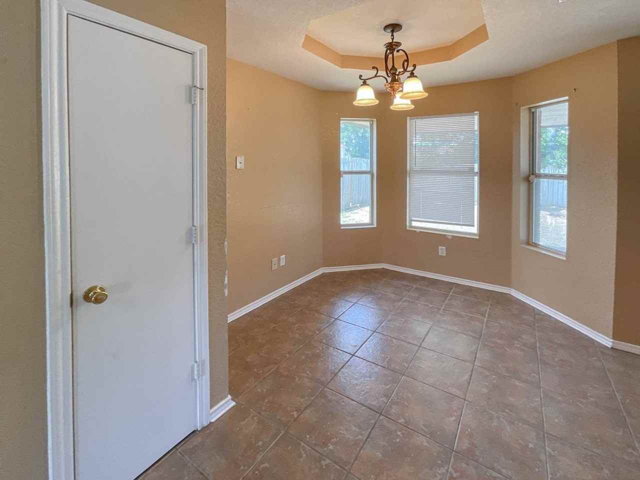 2409 Gallop Dr - Photo 6 of 16