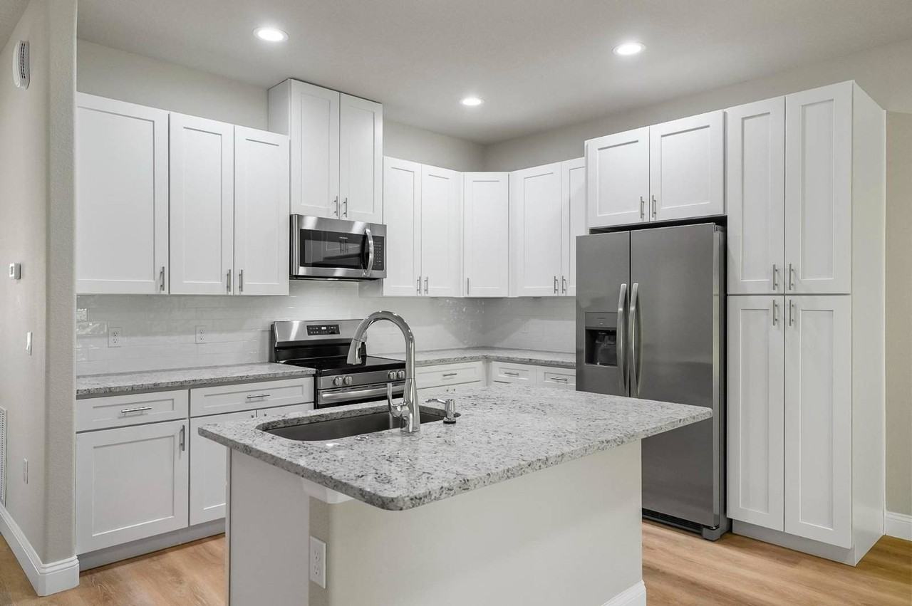 32 Louisville Dr - Photo 6 of 38