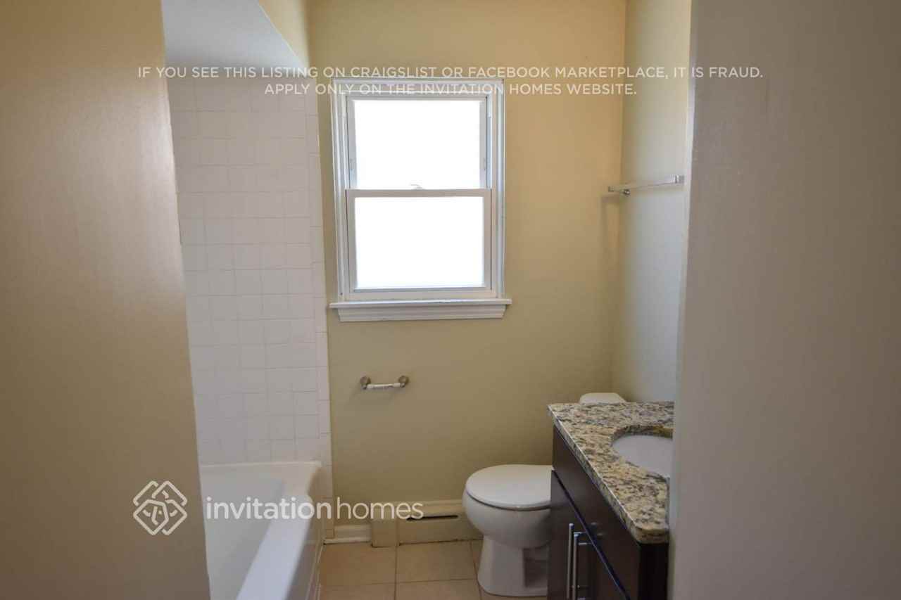 3046 Emerson St - Photo 7 of 12