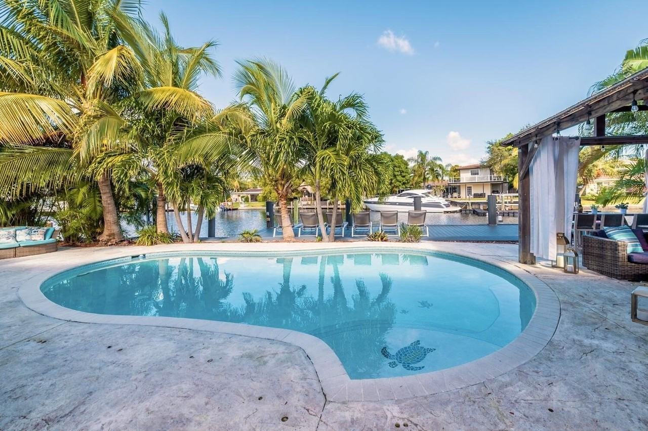 1841 Se 6th St - Photo 2 of 43