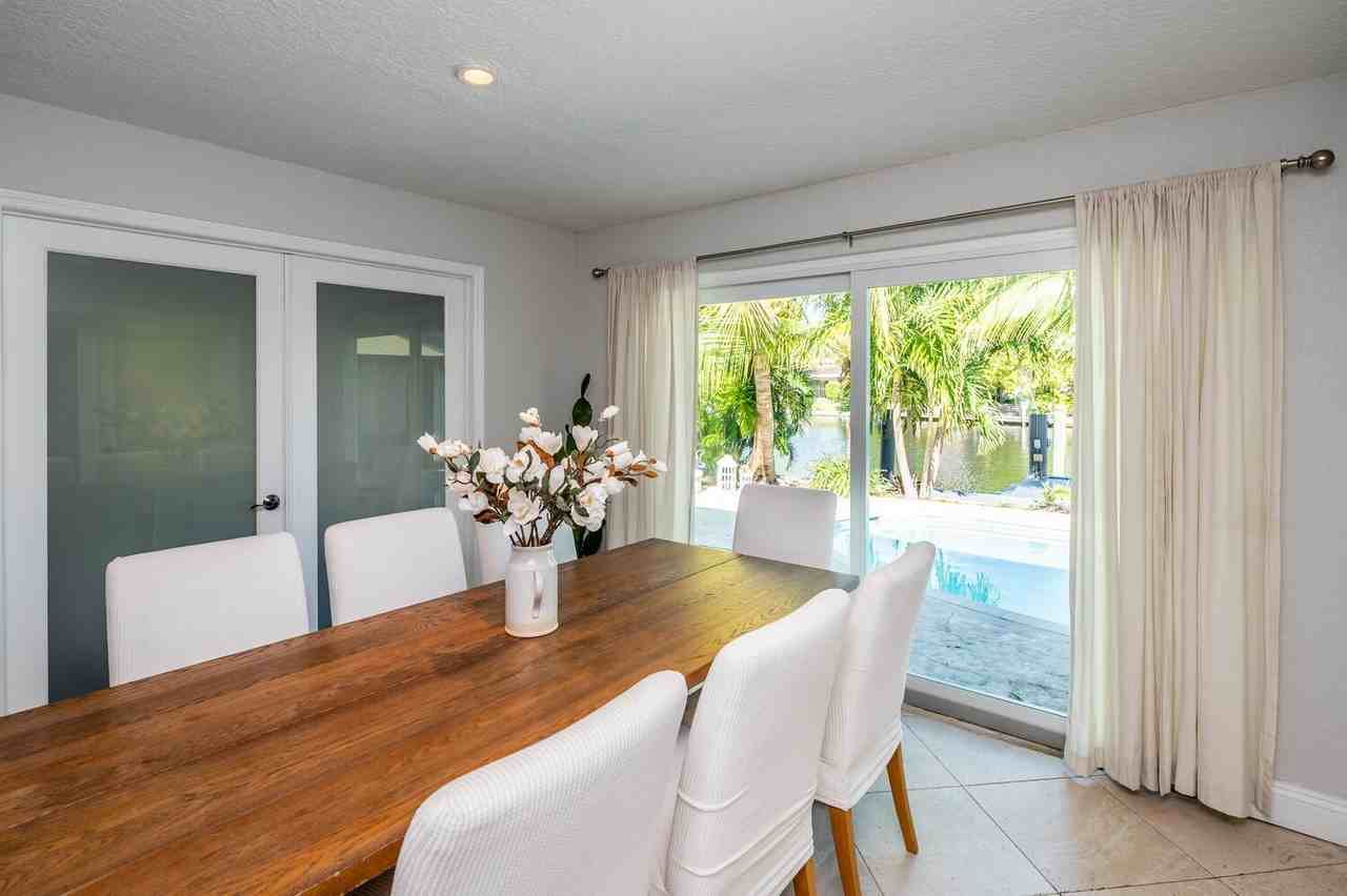 1841 Se 6th St - Photo 6 of 43