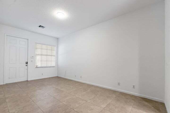 6120 Se Portofino Cir - Photo 4 of 37