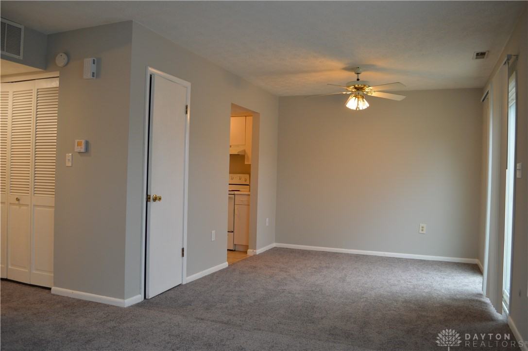 1215 Robbins Run Ct - Photo 5 of 20