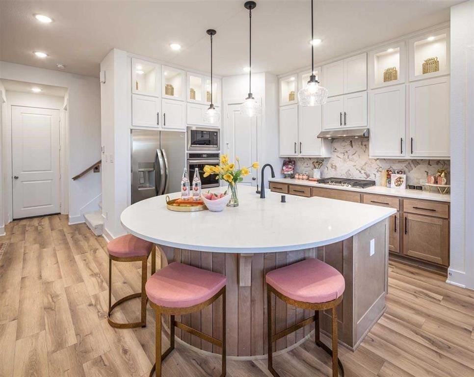 19743 Travis County Way - Photo 2 of 29