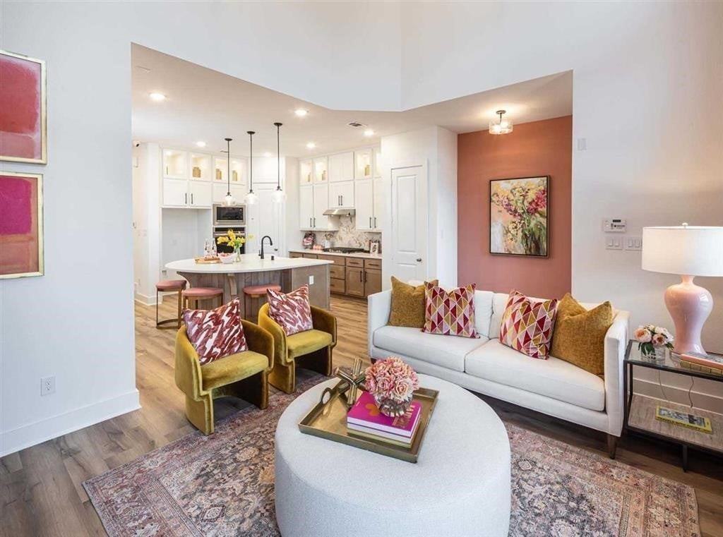 19743 Travis County Way - Photo 6 of 29