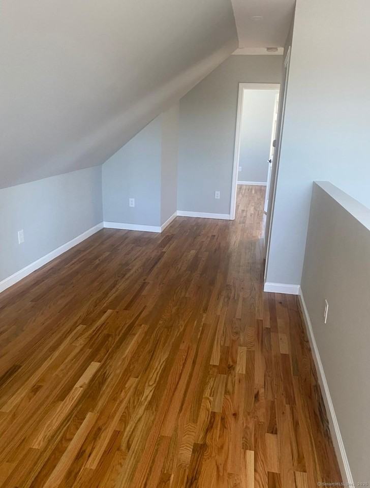 644 Hallett St - Photo 3 of 19