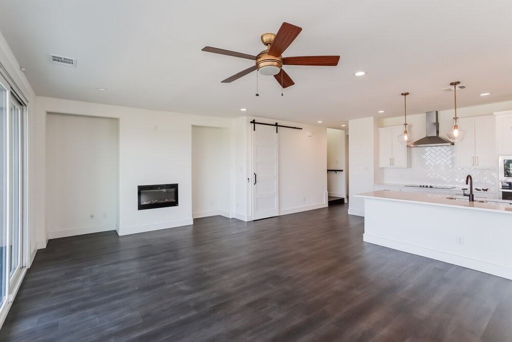 7137 9th Hole Dr - Photo 4 of 17