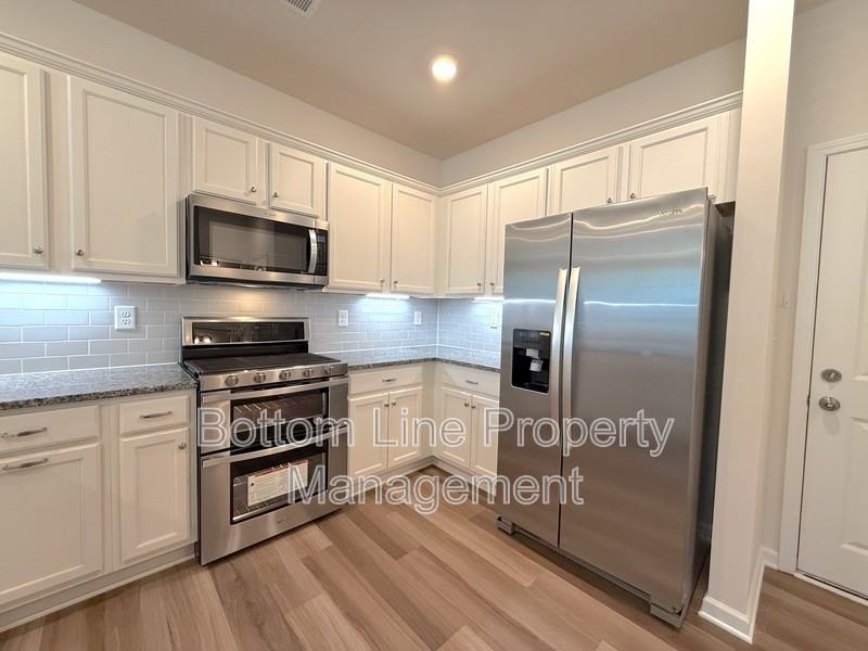 3409 Glenn Hope Way - Photo 5 of 31