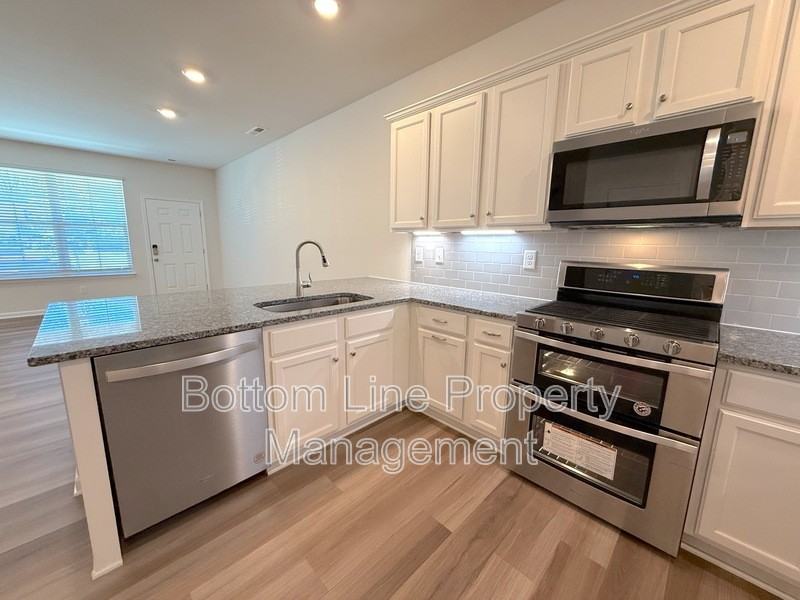 3409 Glenn Hope Way - Photo 6 of 31