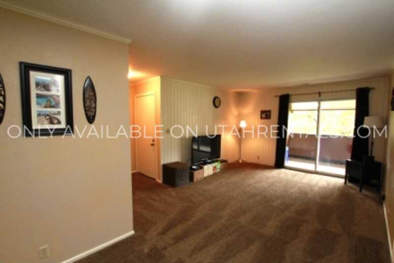 258 W Garden Park - Photo 3 of 30