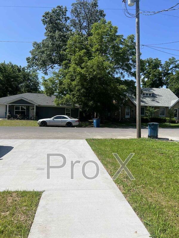 412 Maple St A&B - Photo 3 of 19