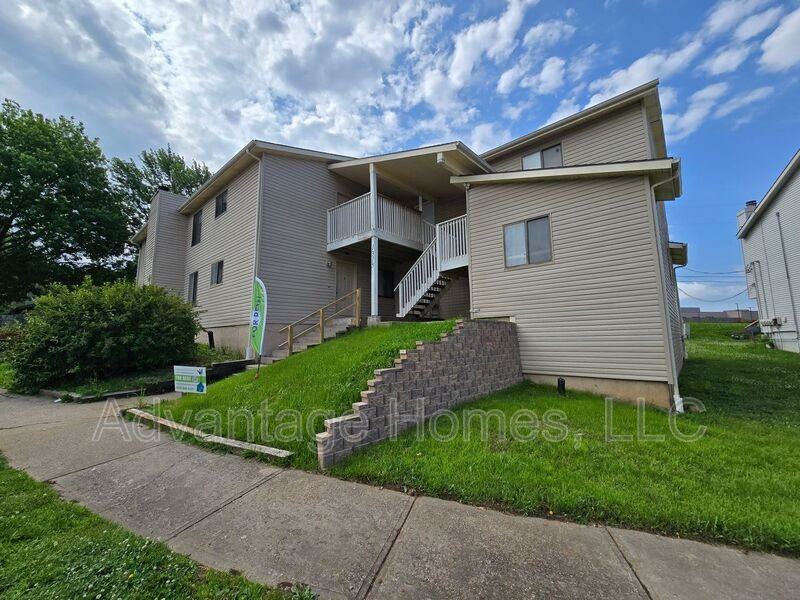 1315 E 123rd Ter - Photo 2 of 24