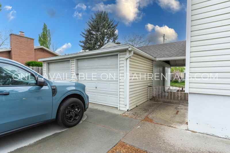 291 Ne #MAIN - Photo 2 of 27