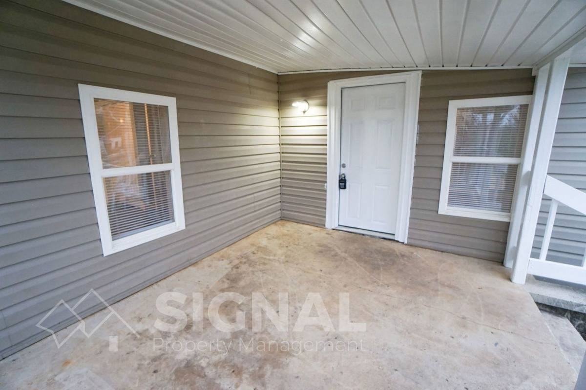 8432 Lawley Ave - Photo 3 of 10