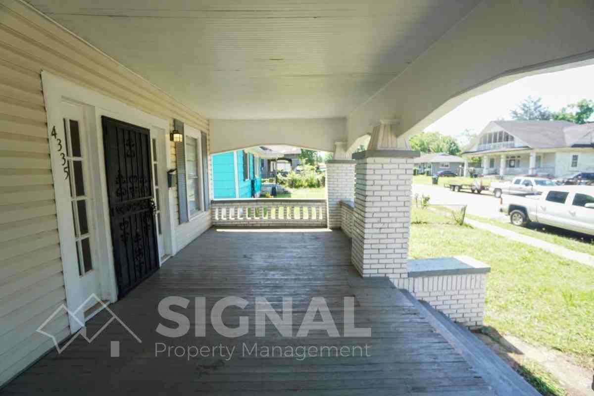 4335 Jackson St - Photo 2 of 10