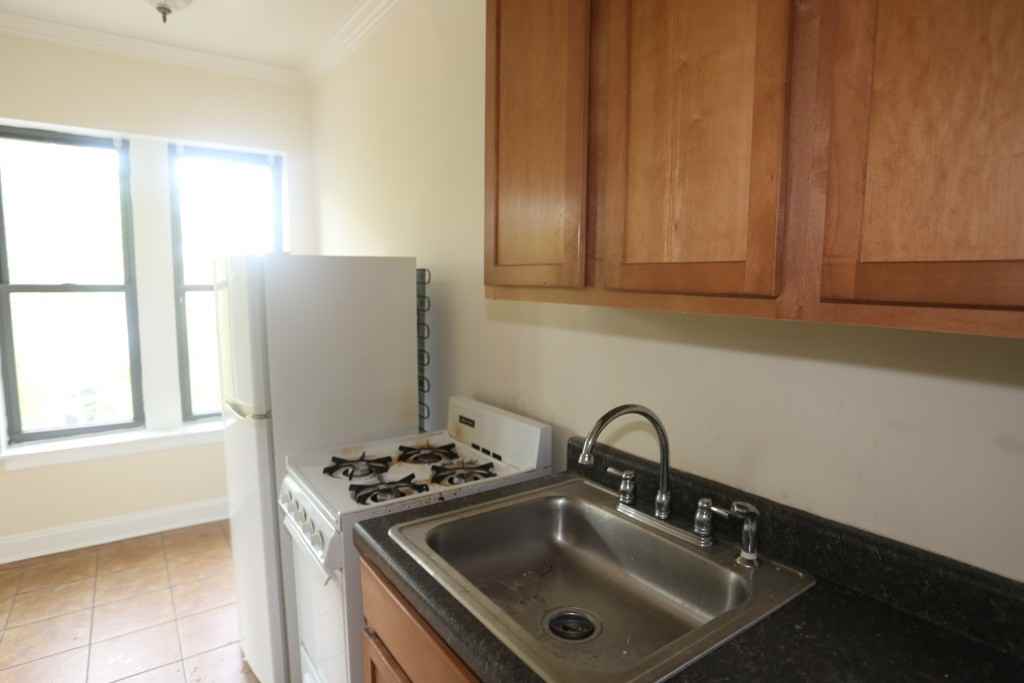 4614 N Paulina St #407 - Photo 4 of 15