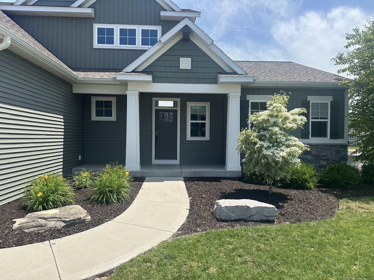 3032 Red Alder Dr - Photo 2 of 27