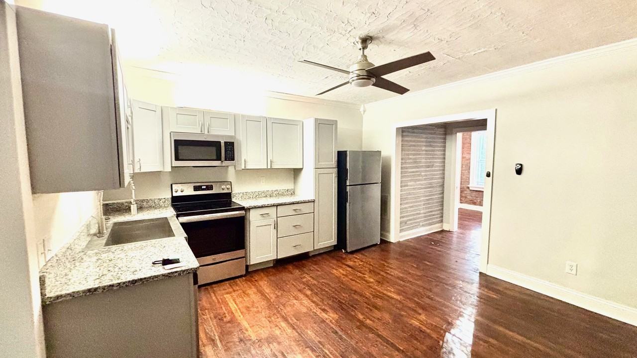 3541 Oregon Ave #2N - Photo 3 of 14