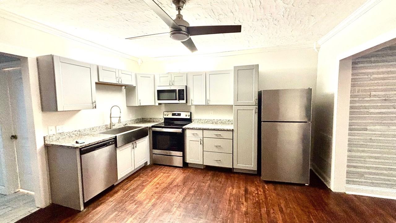 3541 Oregon Ave #2N - Photo 4 of 14