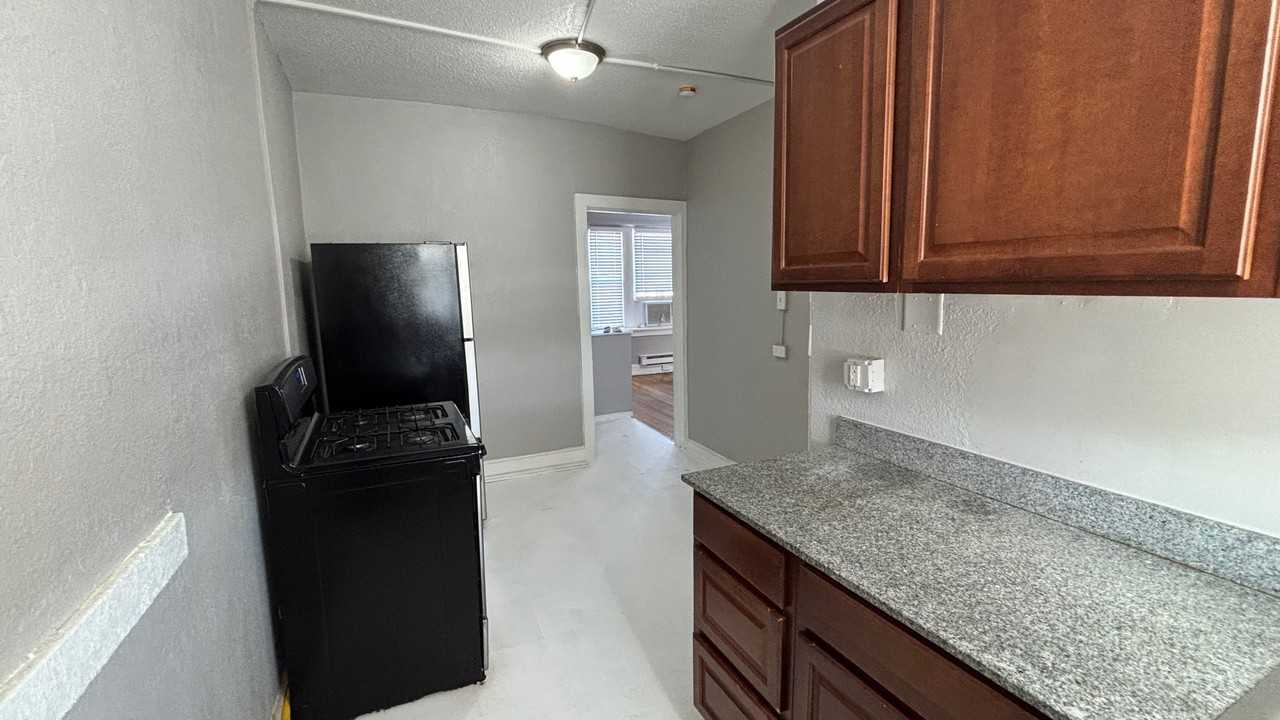 7168 Lyndover Pl #F - Photo 4 of 11