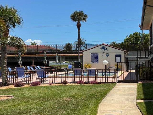 4715 Santa Barbara Blvd - Photo 4 of 18