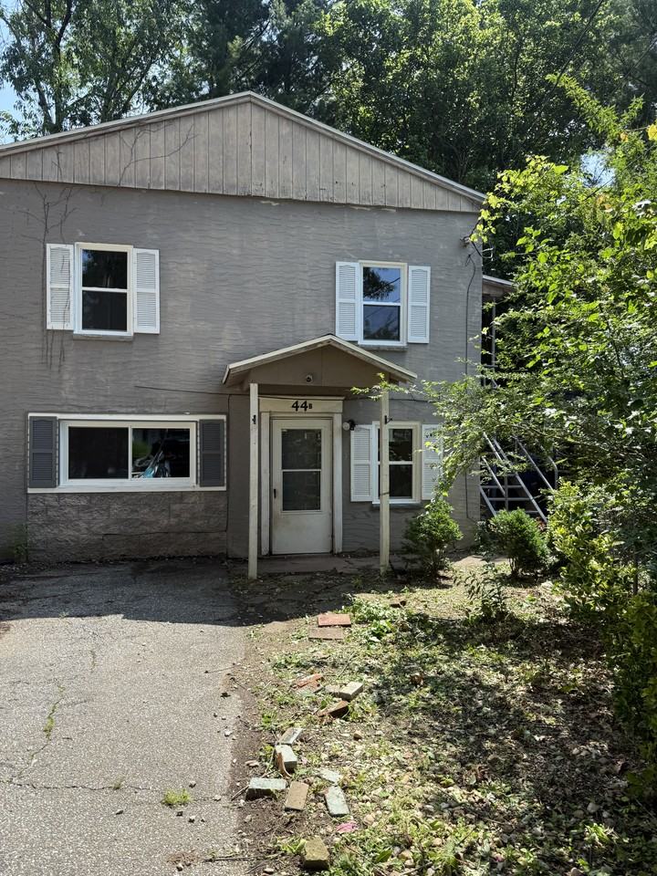 44BB 44Bb N St Se - Photo 2 of 17