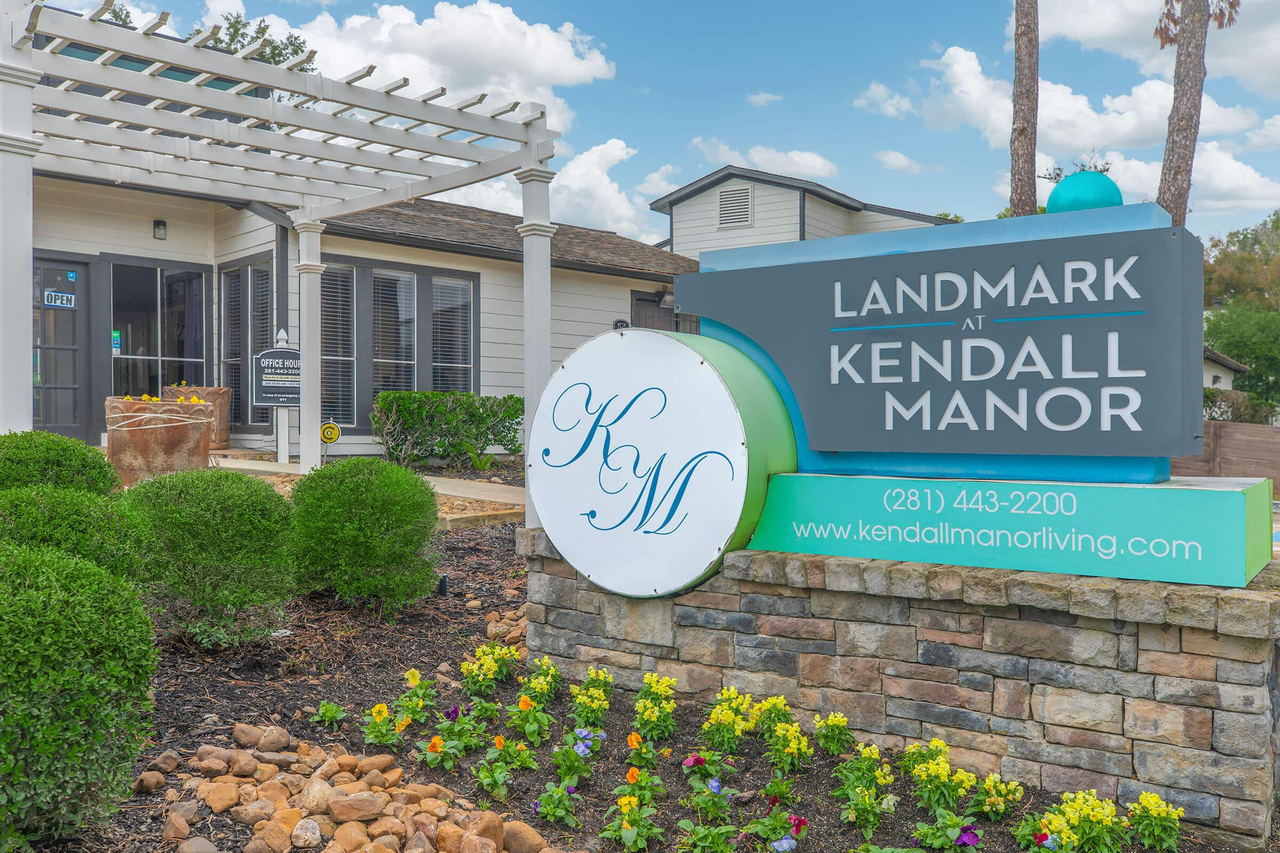 Kendall Manor Apartments - Photo 2 of 50