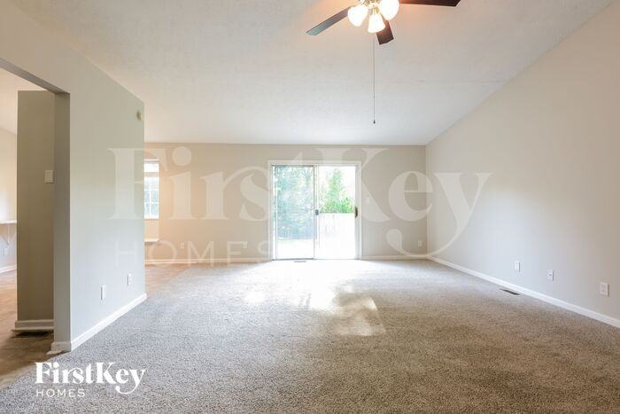 274 Meadow Glen Dr - Photo 2 of 16