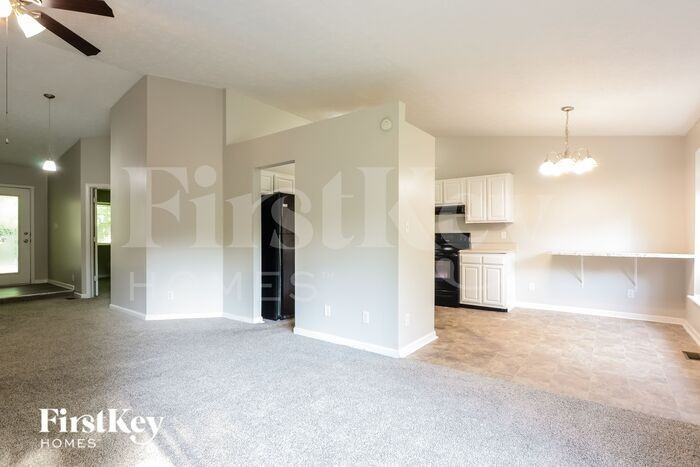 274 Meadow Glen Dr - Photo 3 of 16