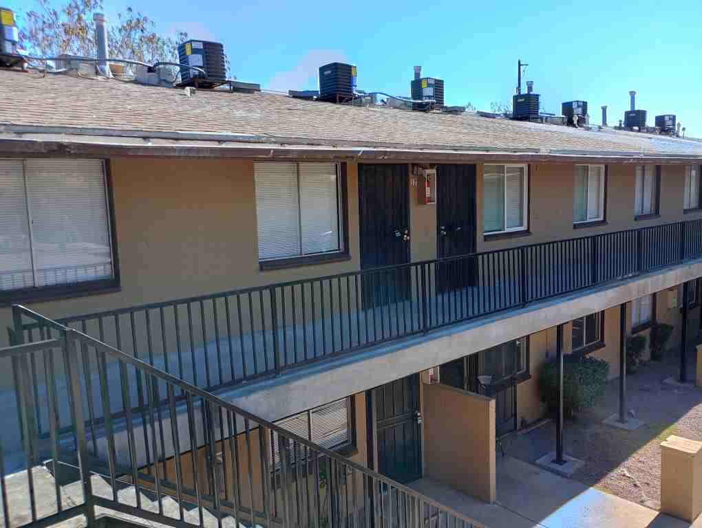 401 N D St #17 - Photo 4 of 12