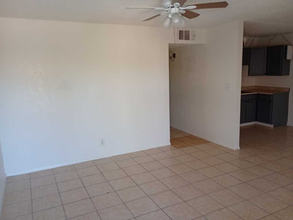 401 N D St #16 - Photo 3 of 10