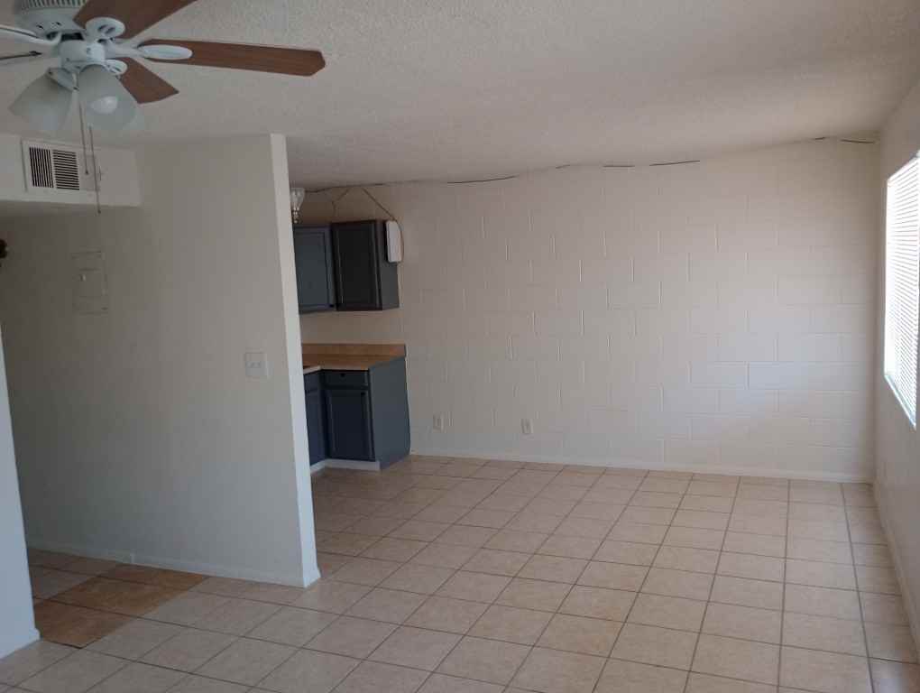 401 N D St #16 - Photo 4 of 10