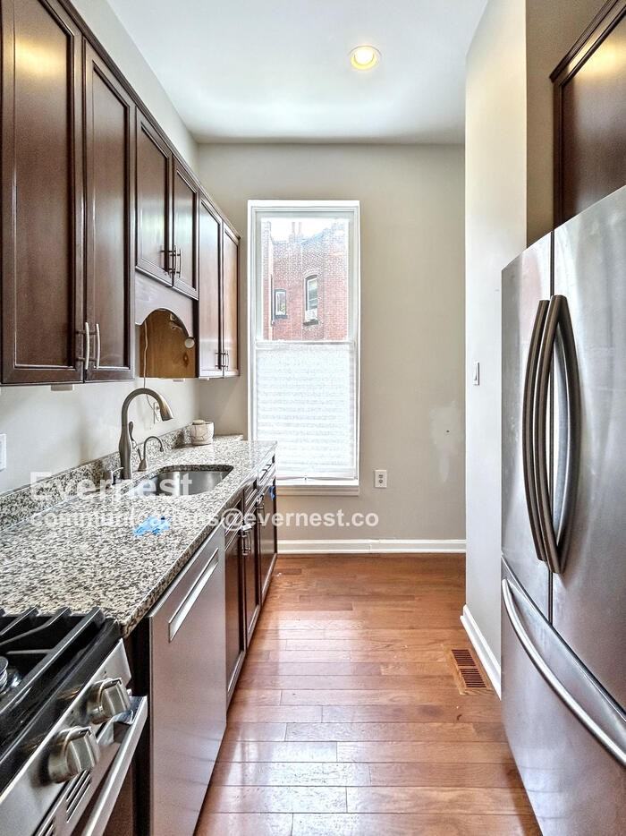 1806 Rutger St - Photo 2 of 18