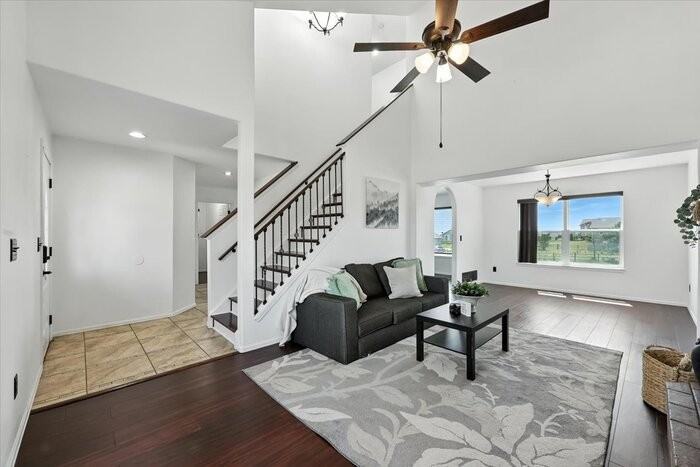 8318 Ivory Loop - Photo 2 of 10