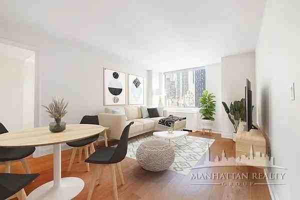 E 54th St #1710 - Photo 2 of 13