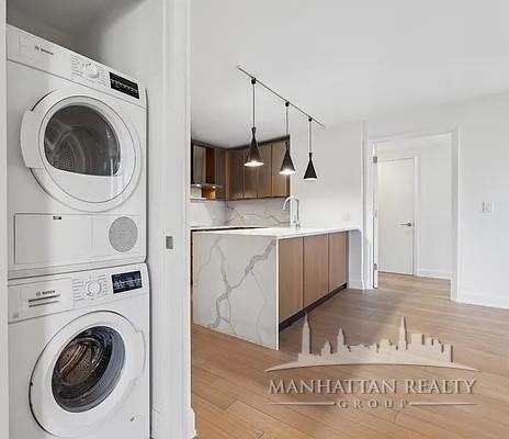 E 54th St #1710 - Photo 3 of 13