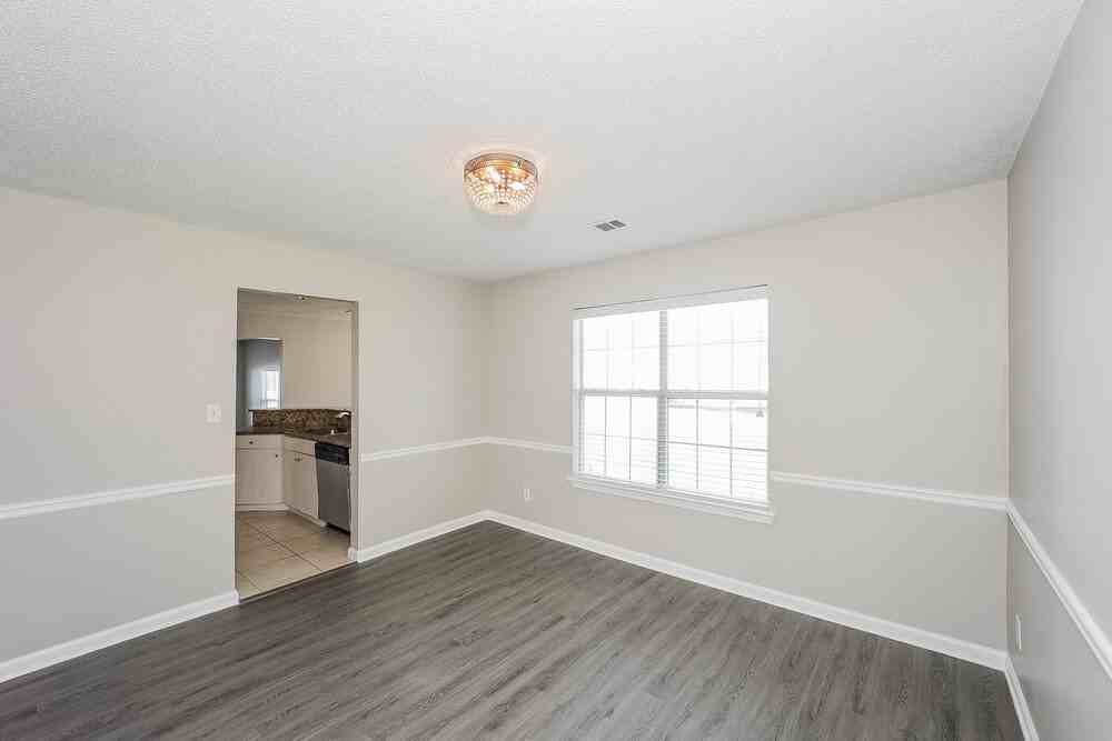 3474 Clifton Farm Dr - Photo 6 of 17
