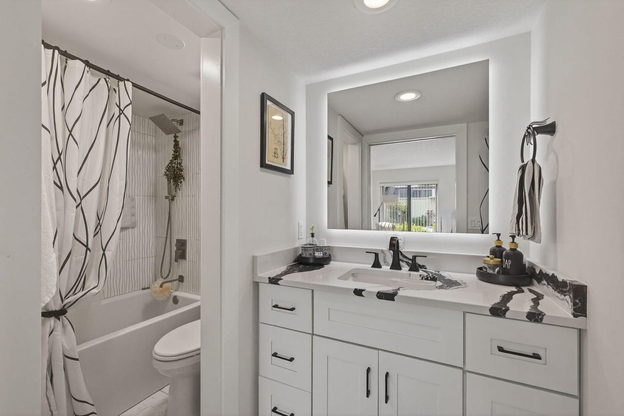 2532 Boundbrook Dr S #102 - Photo 3 of 30