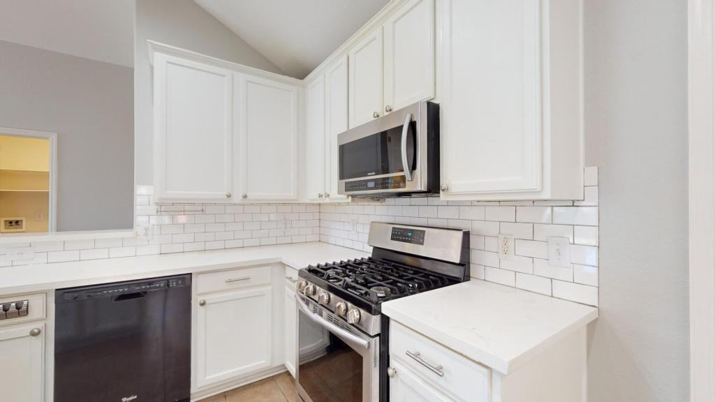3046 Antler Way - Photo 4 of 20